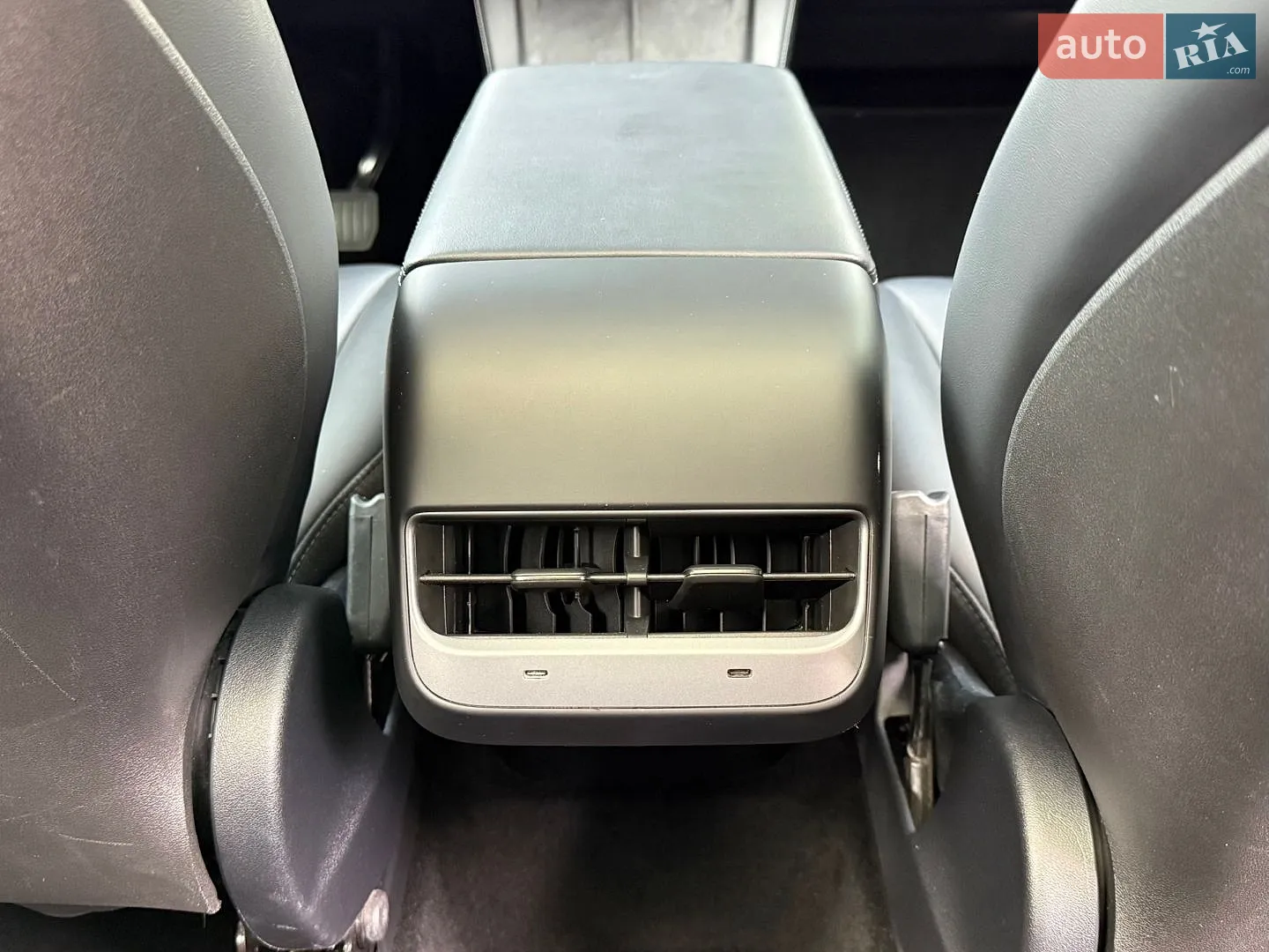 2024 Tesla Model Y - мініатюра 13