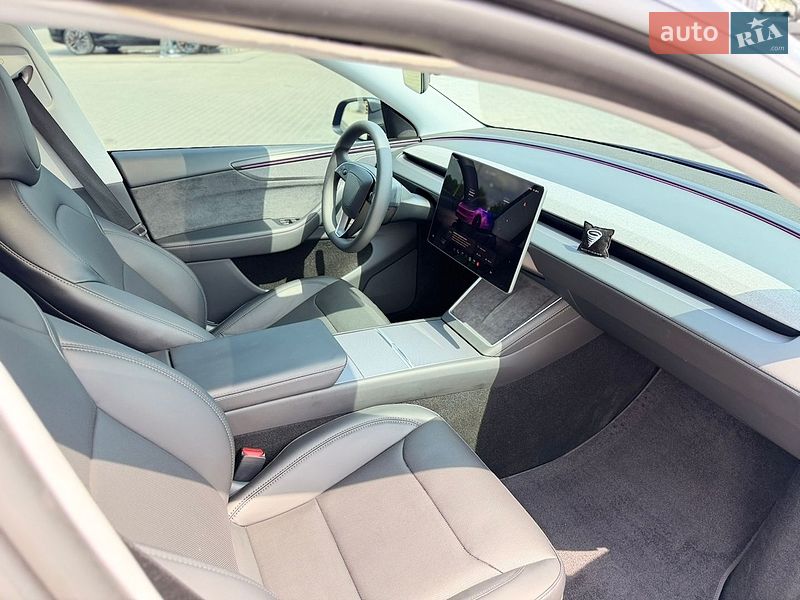 Внедорожник / Кроссовер Tesla Model Y 2025 в Львове