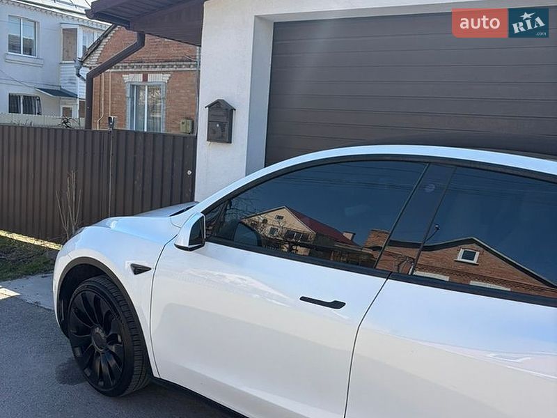Внедорожник / Кроссовер Tesla Model Y 2021 в Виннице