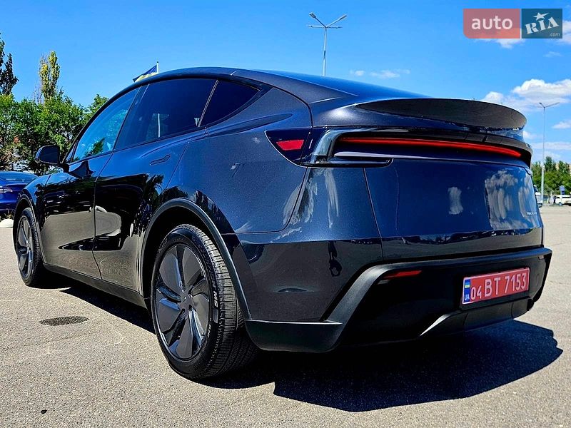 Позашляховик / Кросовер Tesla Model Y 2025 в Дніпрі