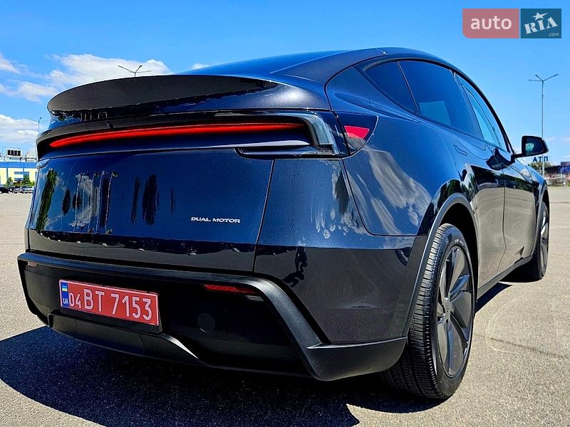Позашляховик / Кросовер Tesla Model Y 2025 в Дніпрі