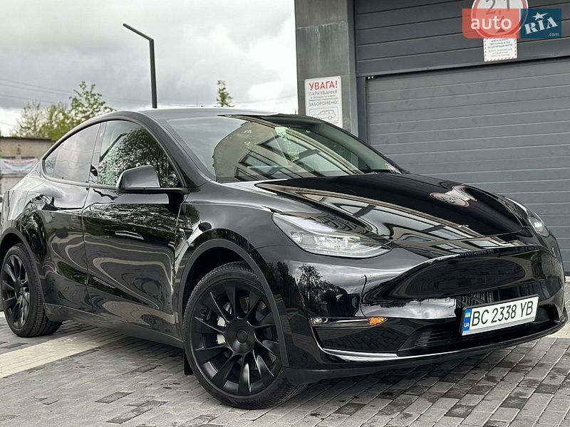 Внедорожник / Кроссовер Tesla Model Y 2023 в Львове