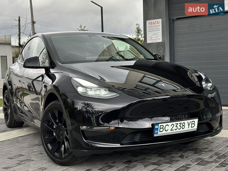 Tesla Model Y 2023