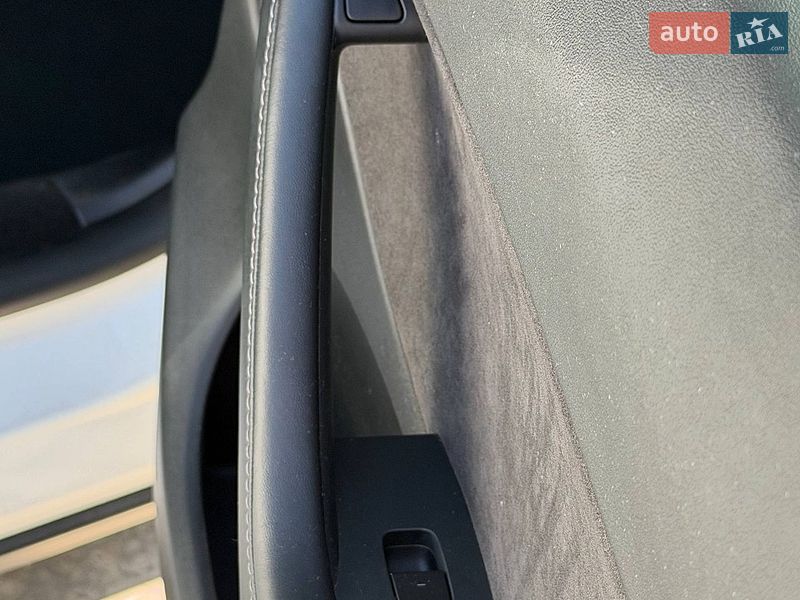 Позашляховик / Кросовер Tesla Model Y 2021 в Стрию