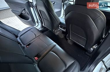Позашляховик / Кросовер Tesla Model Y 2022 в Києві фото 10 Позашляховик / Кросовер Tesla Model Y 2022 в Києві