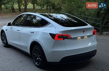 Позашляховик / Кросовер Tesla Model Y 2022 в Києві фото 6 Позашляховик / Кросовер Tesla Model Y 2022 в Києві