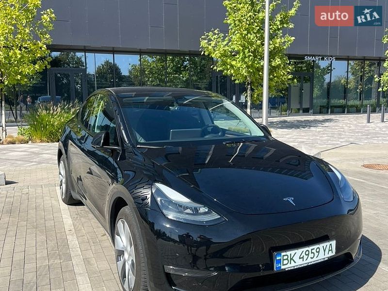 Позашляховик / Кросовер Tesla Model Y 2022 в Рівному