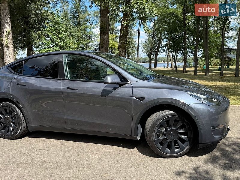 Позашляховик / Кросовер Tesla Model Y 2023 в Києві фото 31 Позашляховик / Кросовер Tesla Model Y 2023 в Києві