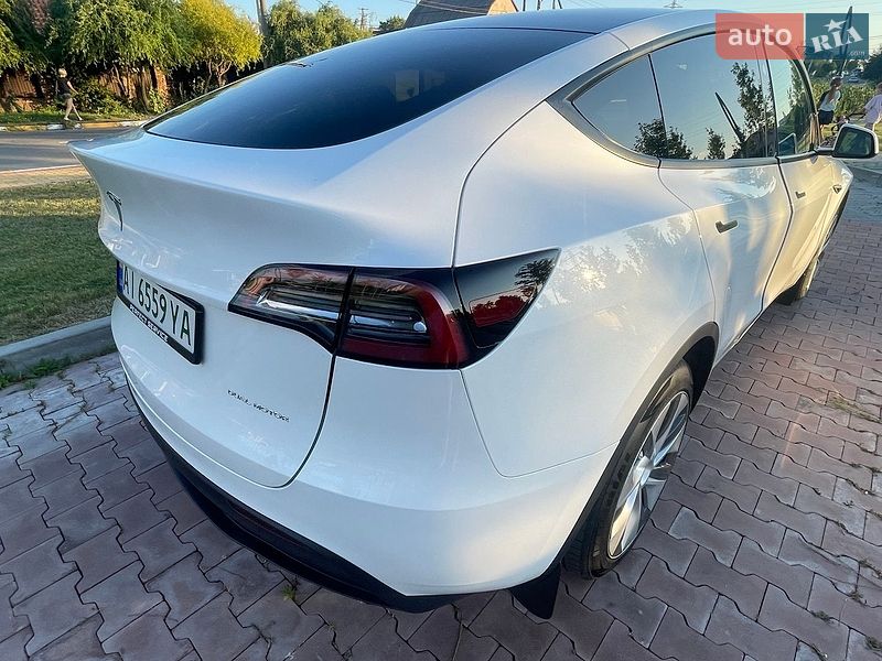 Позашляховик / Кросовер Tesla Model Y 2024 в Бучі