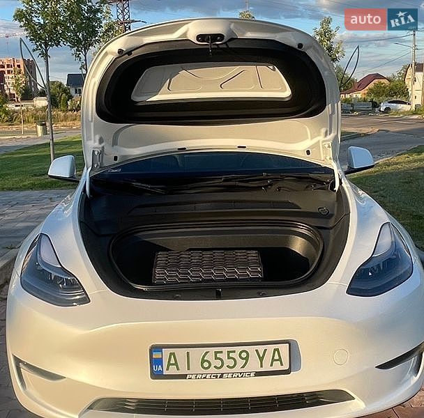 Позашляховик / Кросовер Tesla Model Y 2024 в Бучі