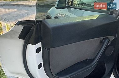 Позашляховик / Кросовер Tesla Model Y 2024 в Бучі