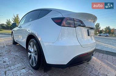 Позашляховик / Кросовер Tesla Model Y 2024 в Бучі