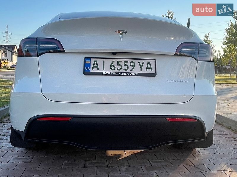 Позашляховик / Кросовер Tesla Model Y 2024 в Бучі