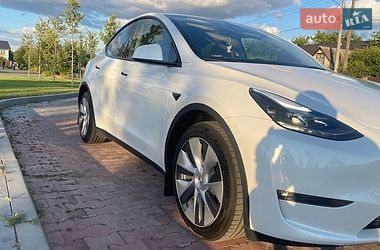 Позашляховик / Кросовер Tesla Model Y 2024 в Бучі