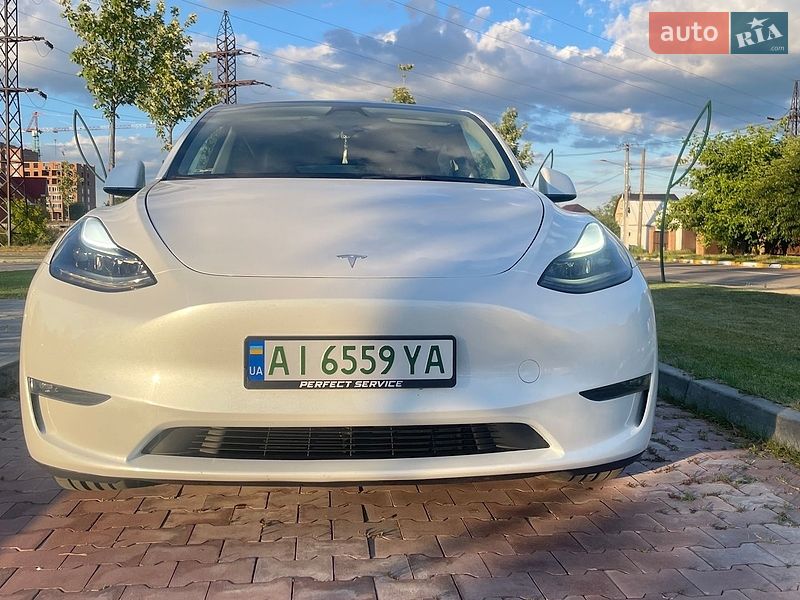 Позашляховик / Кросовер Tesla Model Y 2024 в Бучі