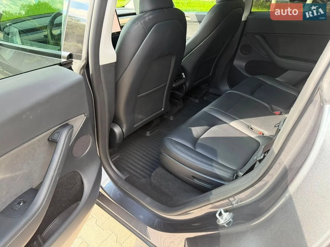 2023 Tesla Model Y - мініатюра 9