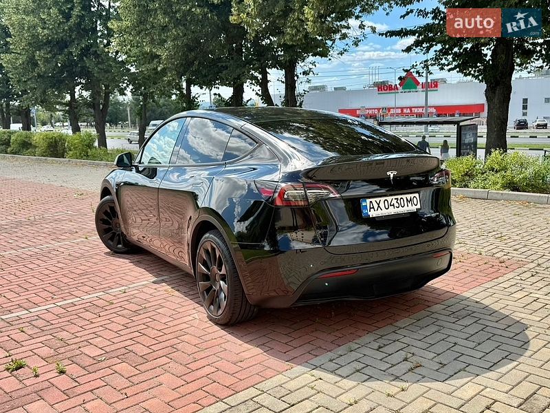 Позашляховик / Кросовер Tesla Model Y 2021 в Харкові