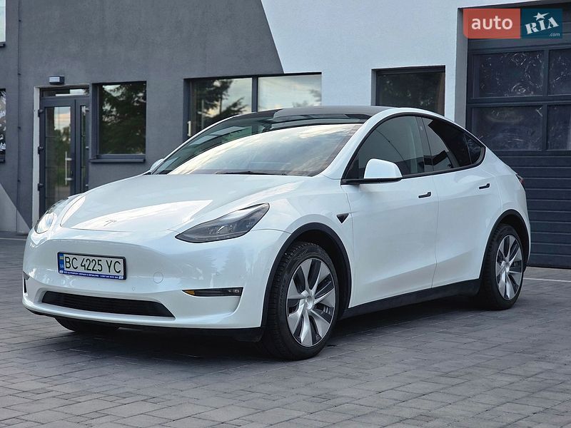 Tesla Model Y 2022