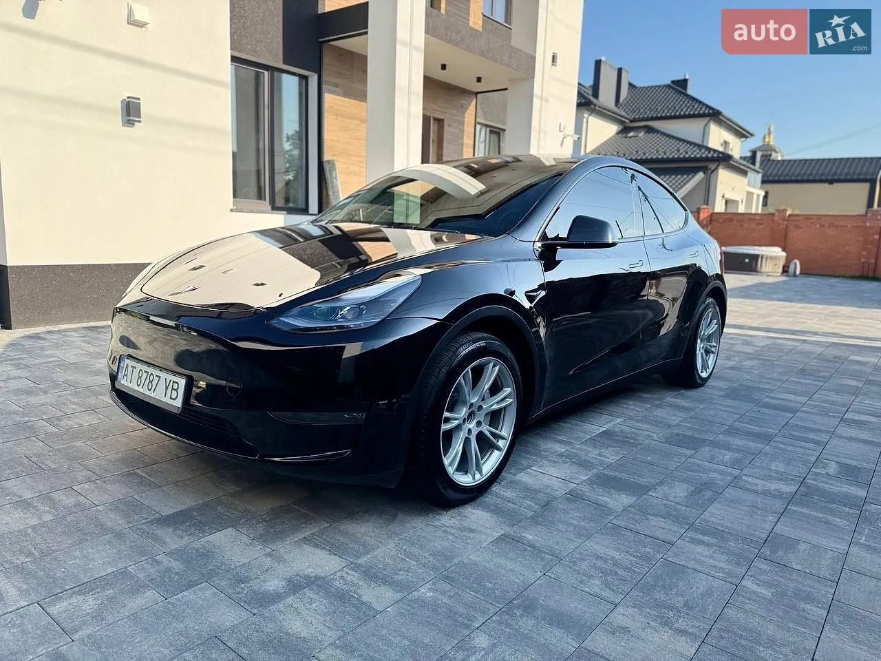 2023 Tesla Model Y - фото 1
