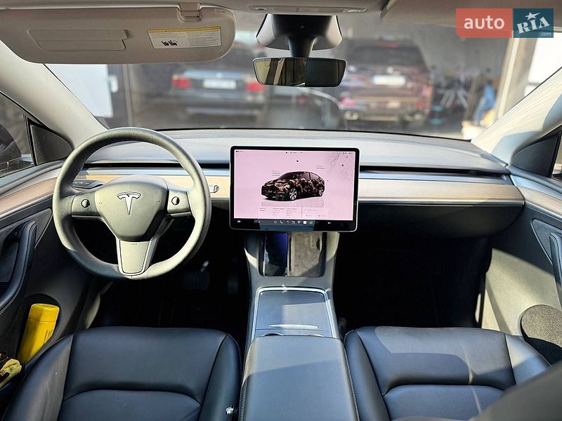 Внедорожник / Кроссовер Tesla Model Y 2023 в Ивано-Франковске