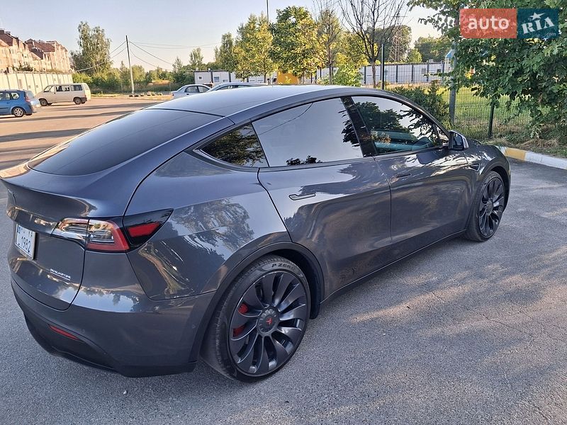 Tesla Model Y 2020