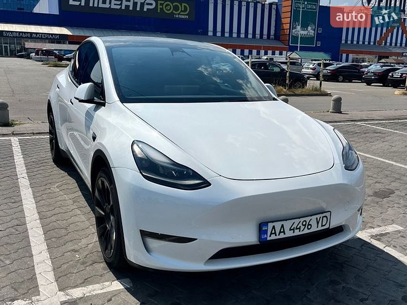 Внедорожник / Кроссовер Tesla Model Y 2023 в Киеве