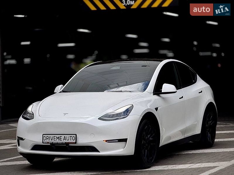 Tesla Model Y 2020
