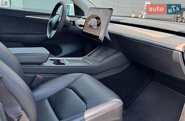 Внедорожник / Кроссовер Tesla Model Y 2023 в Киеве