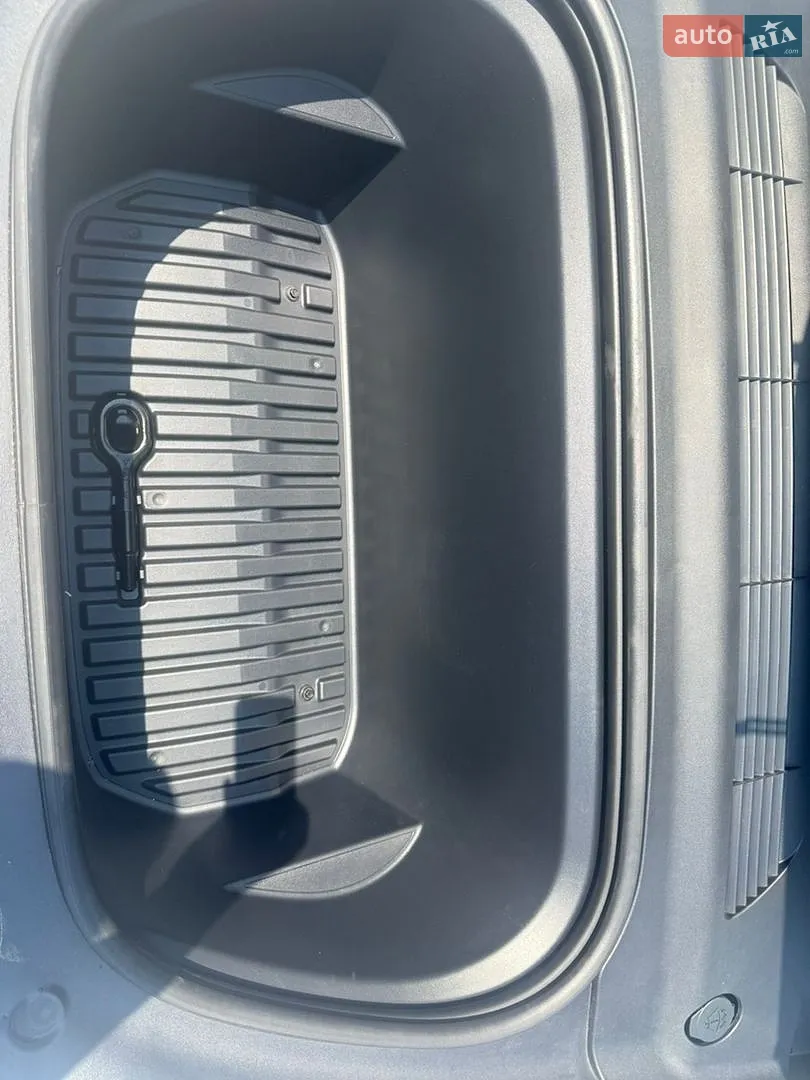 2023 Tesla Model Y - мініатюра 33
