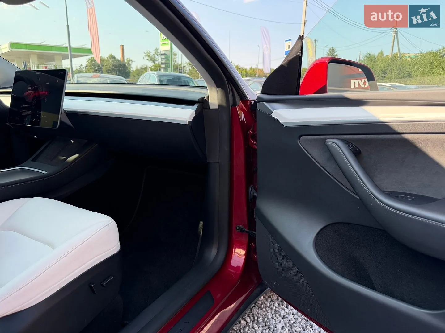 2024 Tesla Model Y - мініатюра 26