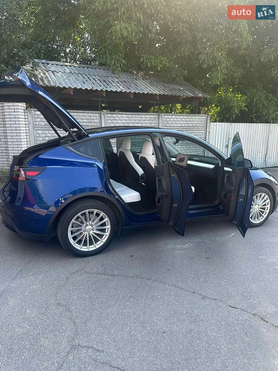 2023 Tesla Model Y - мініатюра 8