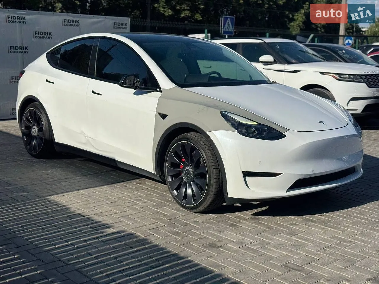 2021 Tesla Model Y - фото 1