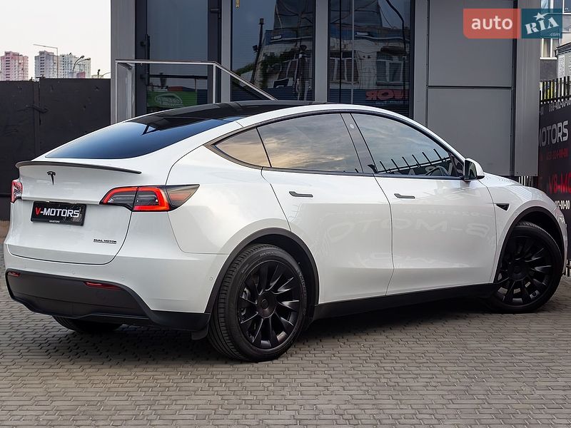 Позашляховик / Кросовер Tesla Model Y 2022 в Києві фото 6 Позашляховик / Кросовер Tesla Model Y 2022 в Києві