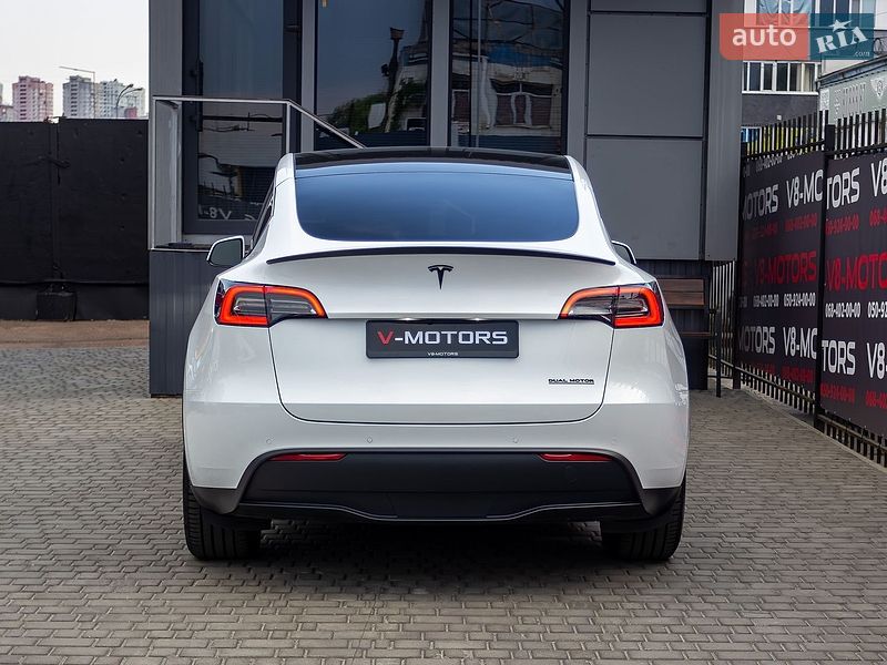 Позашляховик / Кросовер Tesla Model Y 2022 в Києві фото 10 Позашляховик / Кросовер Tesla Model Y 2022 в Києві