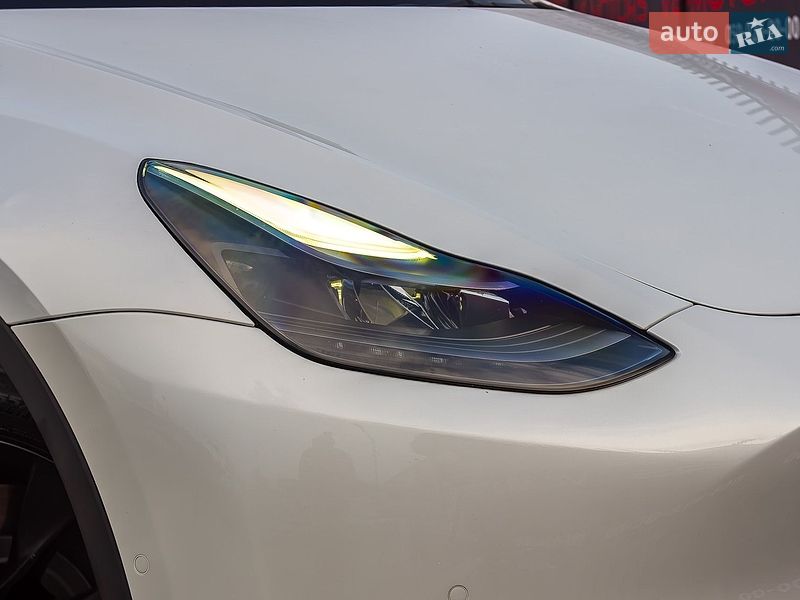 Позашляховик / Кросовер Tesla Model Y 2022 в Києві фото 12 Позашляховик / Кросовер Tesla Model Y 2022 в Києві