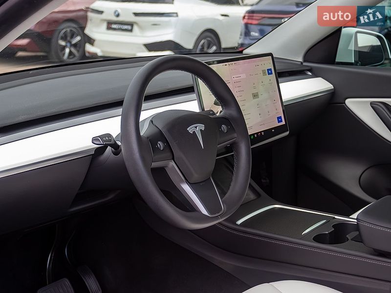 Позашляховик / Кросовер Tesla Model Y 2022 в Києві фото 21 Позашляховик / Кросовер Tesla Model Y 2022 в Києві