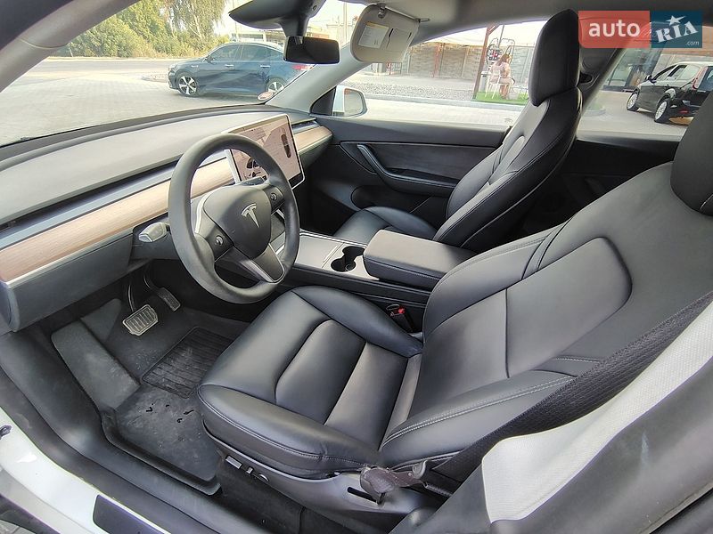 Внедорожник / Кроссовер Tesla Model Y 2024 в Белой Церкви