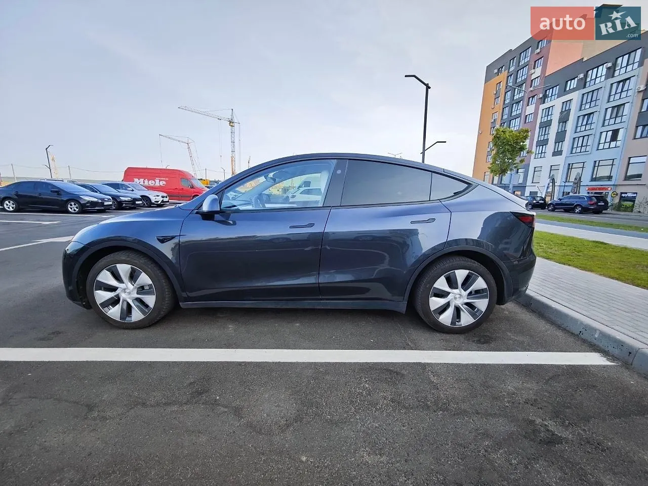 2024 Tesla Model Y - мініатюра 5