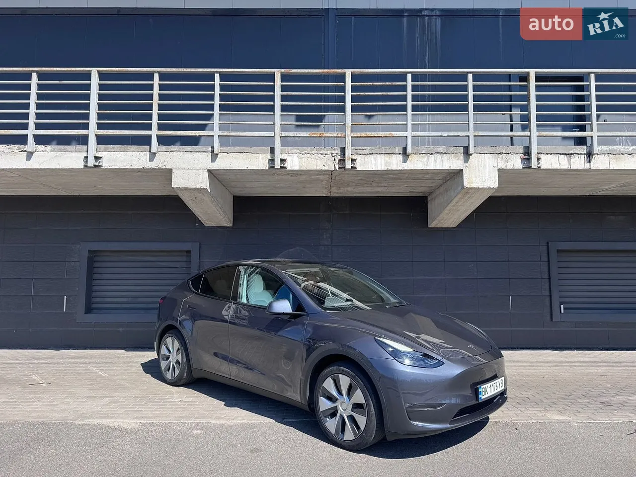 2025 Tesla Model Y - мініатюра 23