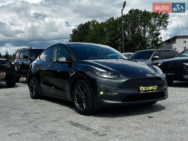 Tesla Model Y 2024 Tesla Model Y 2024