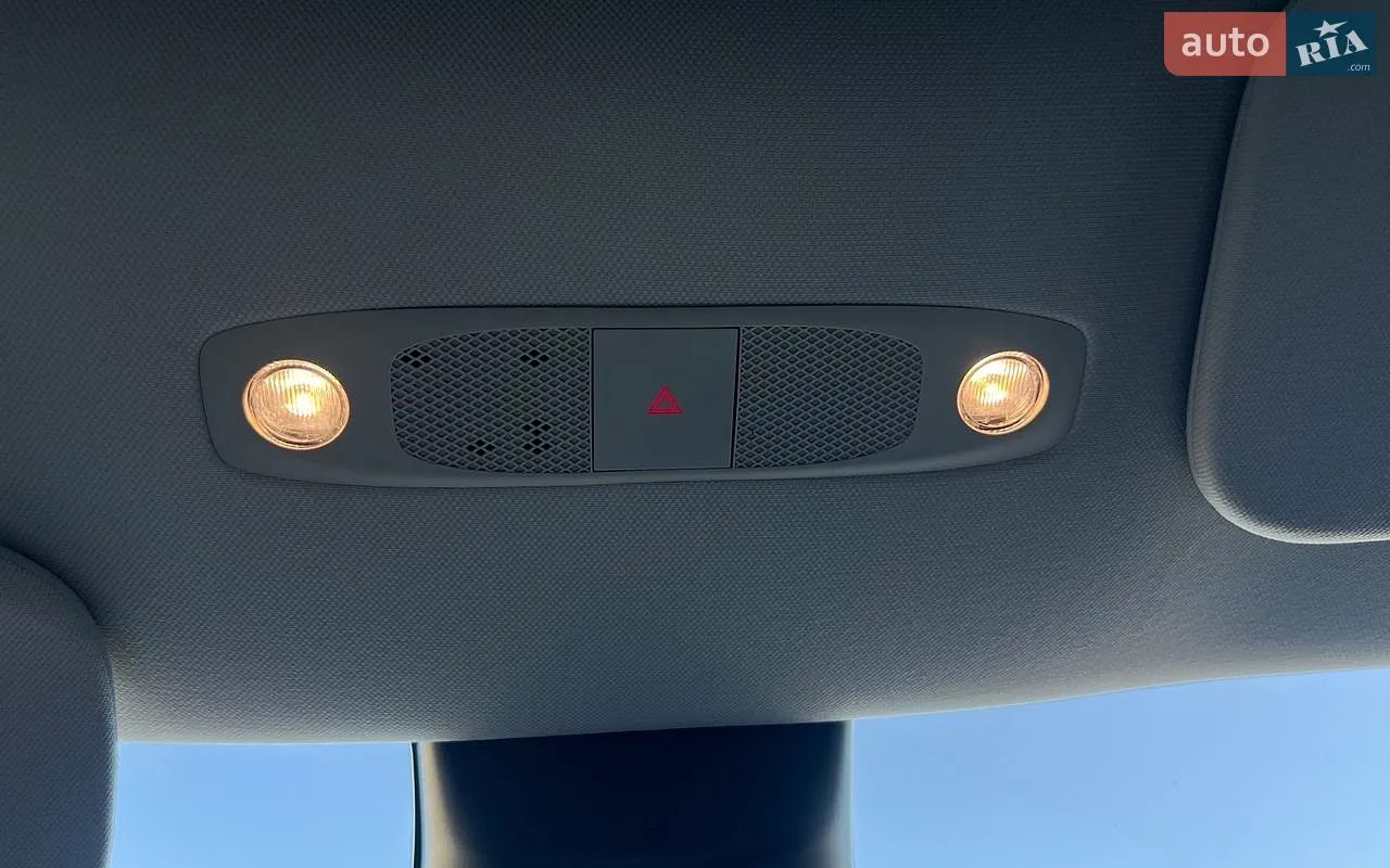 2021 Tesla Model Y - мініатюра 19
