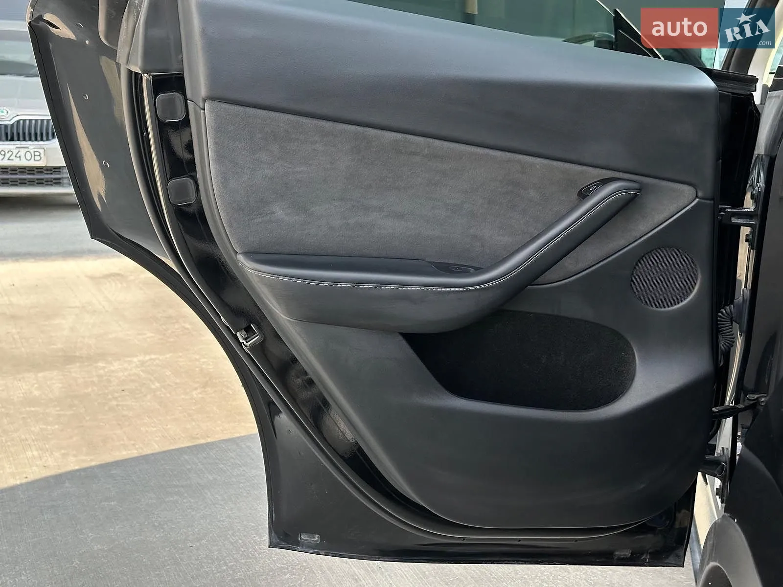 2024 Tesla Model Y - мініатюра 18
