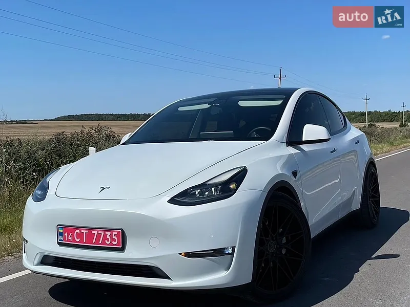 Tesla Model Y 2021