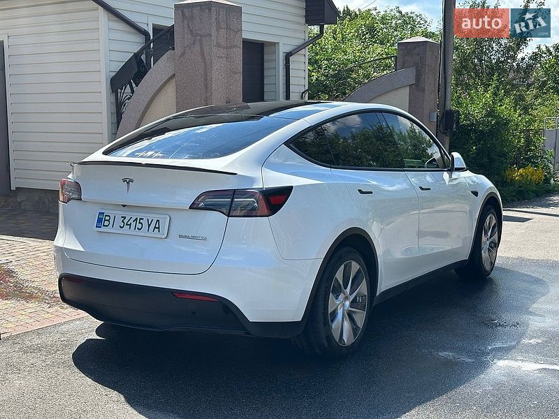 Позашляховик / Кросовер Tesla Model Y 2022 в Полтаві