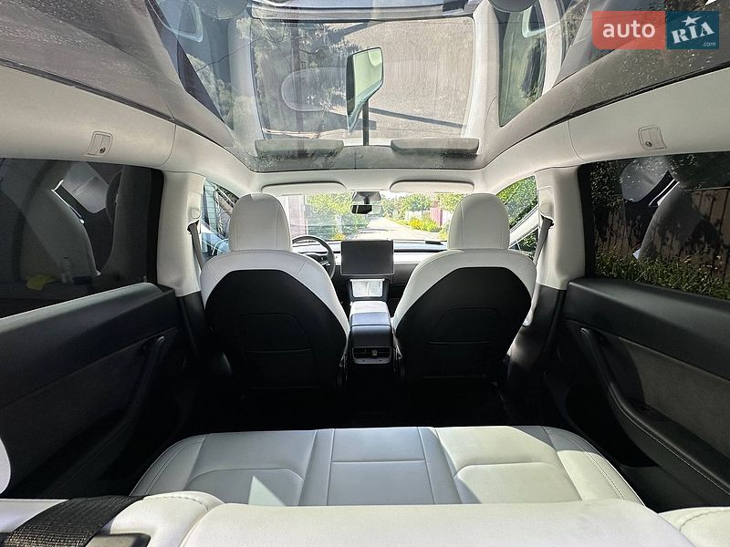 Позашляховик / Кросовер Tesla Model Y 2022 в Полтаві