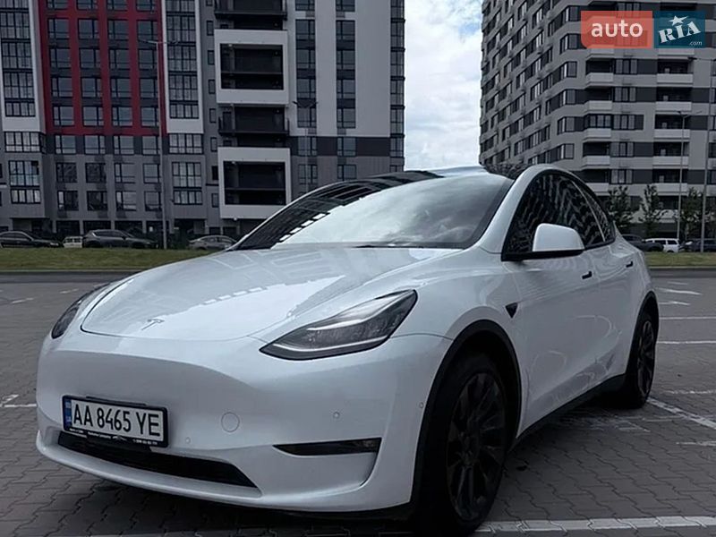Позашляховик / Кросовер Tesla Model Y 2022 в Івано-Франківську