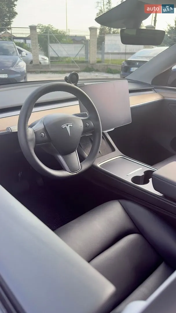 2024 Tesla Model Y - мініатюра 21