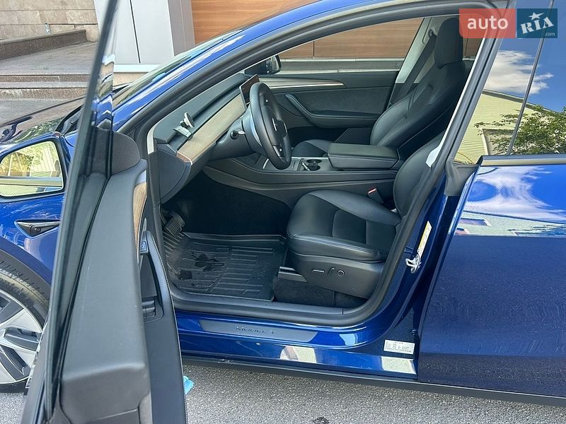 Внедорожник / Кроссовер Tesla Model Y 2023 в Киеве
