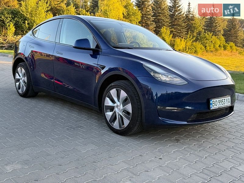 Позашляховик / Кросовер Tesla Model Y 2023 в Тернополі