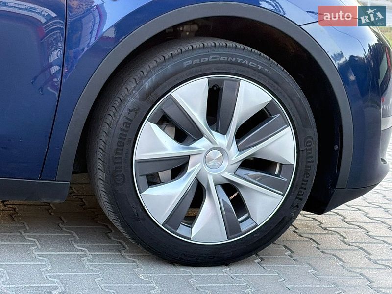 Позашляховик / Кросовер Tesla Model Y 2023 в Тернополі